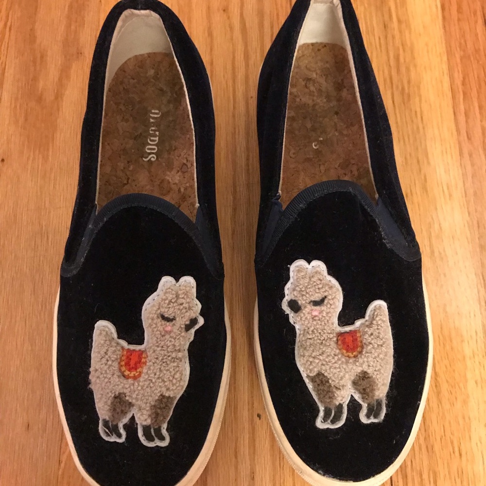 Soludos Velvet Llama sneakers